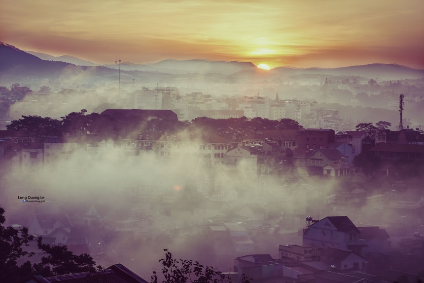 [-]Dậy[-]từ[-]3h[-]sáng[-]săn[-]biển[-]mây[-]phủ[-]kín[-]Đà[-]Lạt