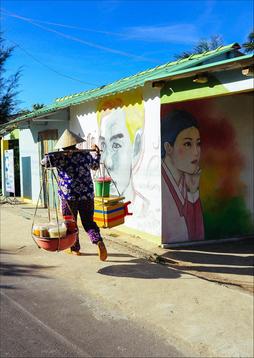 "Ngôi[-]làng[-]trong[-]tranh”[-]đầy[-]ấn[-]tượng[-]ở[-]Quảng[-]Nam