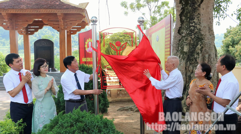 Lạng[-]Sơn[-]công[-]nhận[-]10[-]cây[-]di[-]sản[-]trên[-]địa[-]bàn[-]huyện[-]Cao[-]Lộc