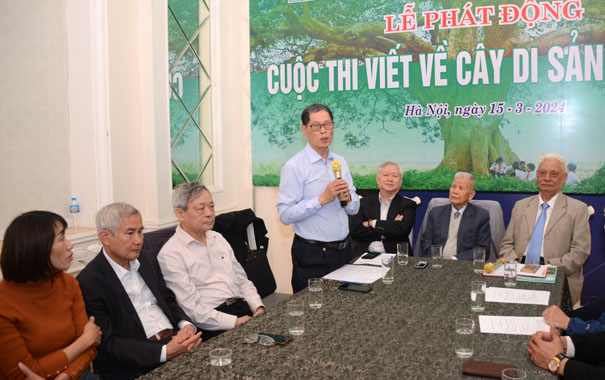 Phát[-]động[-]Cuộc[-]thi[-]viết[-]về[-]Cây[-]Di[-]sản[-]Việt[-]Nam