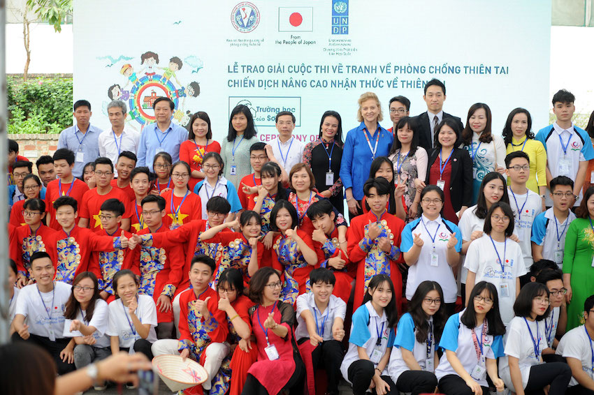 Lễ[-]trao[-]giải[-]cuộc[-]thi[-]vẽ[-]tranh[-]về[-]phòng,[-]chống[-]thiên[-]tai[-]