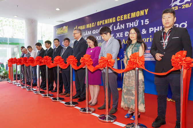 Triển[-]lãm[-]Quốc[-]tế[-]lần[-]thứ[-]15[-]về[-]Công[-]nghiệp[-]Ô[-]tô,[-]Xe[-]máy,[-]Xe[-]điện[-]và[-]Công[-]nghiệp[-]Hỗ[-]trợ