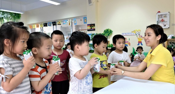 Lợi[-]ích[-]kép[-]của[-]chương[-]trình[-]Sữa[-]học[-]đường[-]Hà[-]Nội