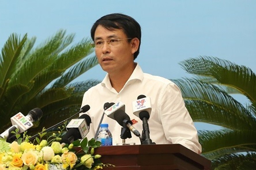 Giám[-]đốc[-]Sở[-]Tài[-]nguyên[-]Môi[-]trường[-]Hà[-]Nội[-]bị[-]phê[-]bình[-]vì[-]vắng[-]mặt[-]3[-]cuộc[-]họp