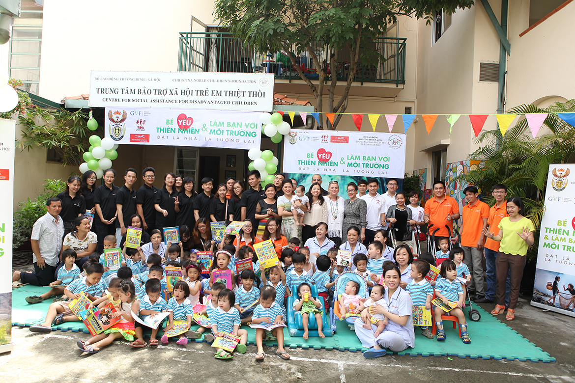 Lãnh[-]sự[-]Nam[-]Phi[-]tại[-]TP.HCM[-]hưởng[-]ứng[-]Ngày[-]Môi[-]trường[-]Thế[-]giới[-]