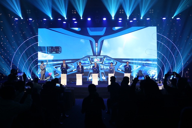 MobiFone[-]giới[-]thiệu[-]dịch[-]vụ[-]5G[-]thương[-]mại[-]“MobiFone[-]chào[-]5G[-]-[-]mở[-]tương[-]lai”