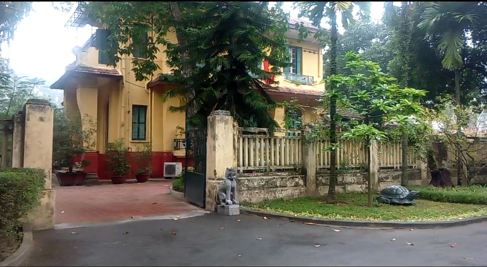 Cứu[-]thoát[-]một[-]cá[-]thể[-]Cầy[-]Vòi[-]Hương[-]lạc[-]vào[-]ngôi[-]nhà[-]cố[-]Đại[-]tướng[-]Võ[-]Nguyên[-]Giáp[-]