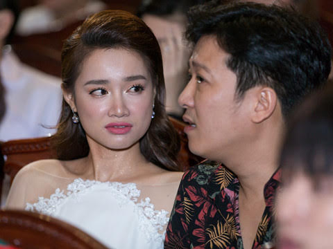 [-]Trường[-]Giang[-]“cướp[-]sóng“[-]cầu[-]hôn[-]là[-]quá[-]coi[-]thường[-]khán[-]giả