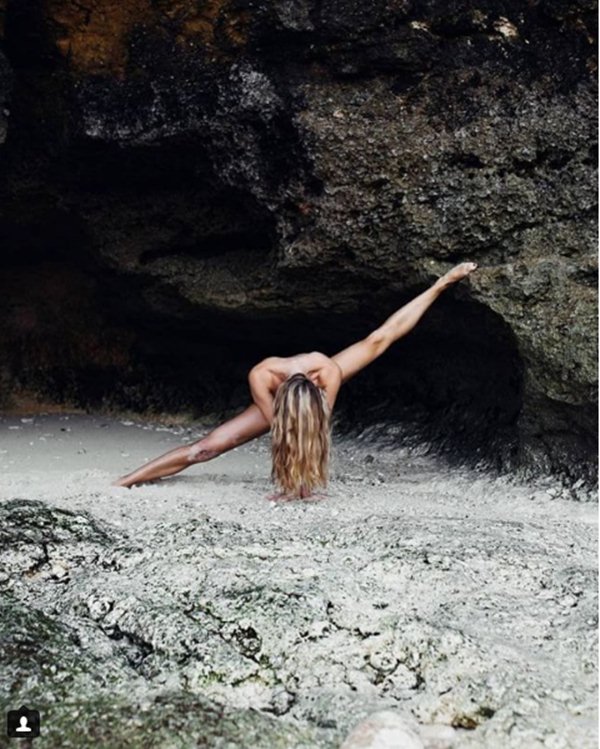 Yoga[-]khỏa[-]thân[-]mang[-]lại[-]nhiều[-]lợi[-]ích