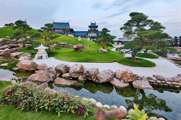 Giá[-]vé[-]năm[-]giảm[-]sốc[-]tại[-]Sun[-]World[-]Halong[-]Complex,[-]săn[-]ngay[-]cơ[-]hội[-]có[-]1-0-2[-]này