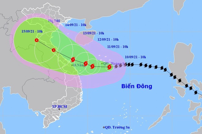 Bão[-]số[-]5[-]và[-]bão[-]Chanthu[-]đang[-]tương[-]tác[-]với[-]nhau[-]như[-]thế[-]nào?