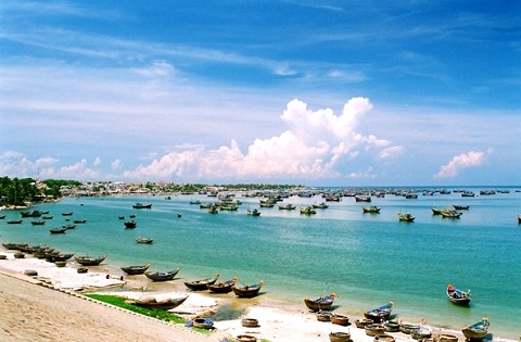 [-]Bình[-]Thuận:[-]Xác[-]định[-]vị[-]trí[-]sạt[-]lở[-]ven[-]biển[-]có[-]thể[-]tiếp[-]nhận[-]vật[-]chất[-]nạo[-]vét[-]