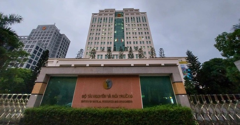 Đề[-]xuất[-]phạt[-]nặng[-]vi[-]phạm[-]hành[-]chính[-]trong[-]lĩnh[-]vực[-]bảo[-]vệ[-]môi[-]trường