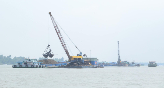 [-]SỐNG[-]BẤT[-]AN[-]BÊN[-]MIỆNG[-]“HÀ[-]BÁ”:[-][-]Hiểm[-]họa[-]cho[-]ĐBSCL