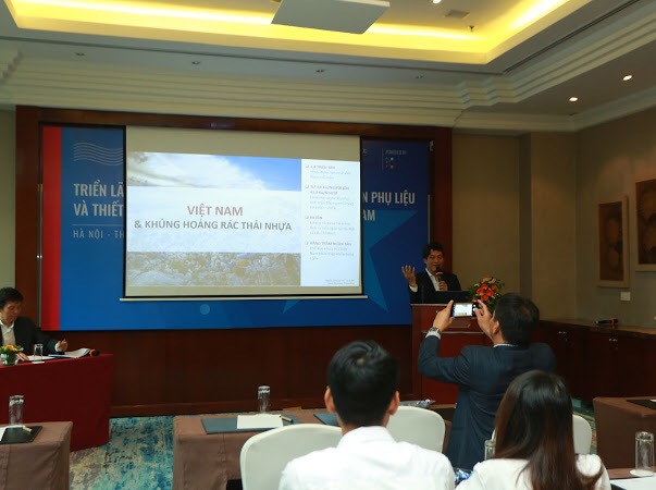 KHỞI[-]ĐỘNG[-]MÔ[-]HÌNH[-]KINH[-]TẾ[-]TUẦN[-]HOÀN:[-]NGÀNH[-]NHỰA[-]&[-]CAO[-]SU[-]TẠI[-]VIỆT[-]NAM[-]ĐÃ[-]SẴN[-]SÀNG?