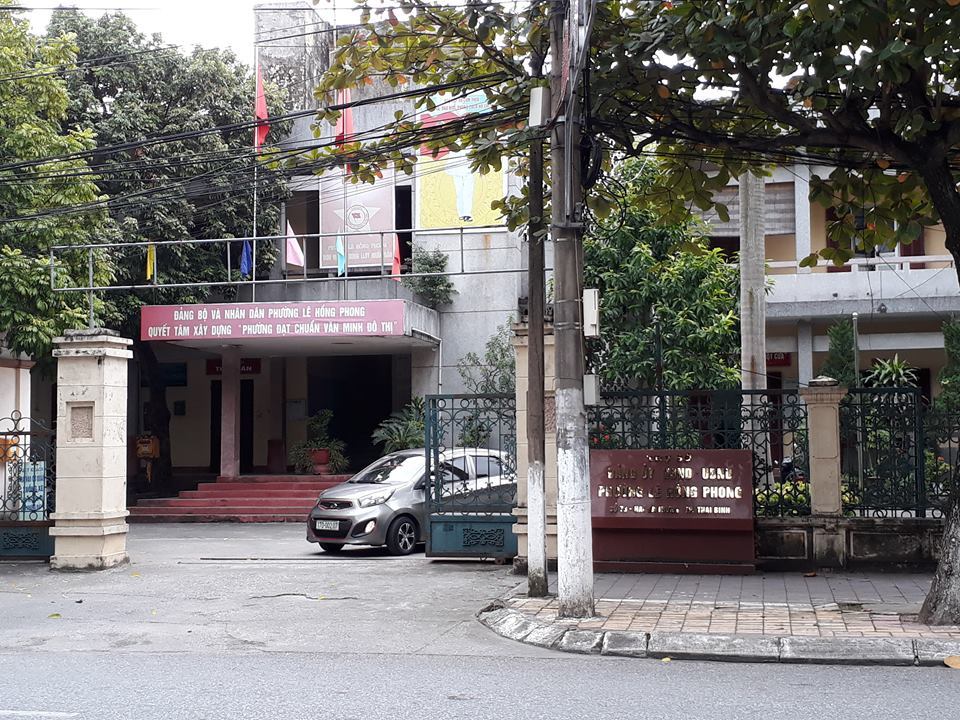 Thái[-]Bình:Nhà[-]chủ[-]tịch[-]phường[-]đẹp[-]đẽ[-]4[-]tầng,[-]vợ[-]vẫn[-]được[-]vay[-]vốn[-]thoát[-]nghèo
