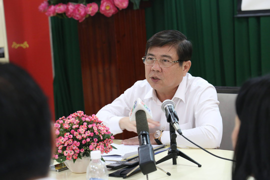 Chủ[-]tịch[-]UBND[-]TP[-]HCM:[-]"Tôi[-]không[-]dám[-]ký[-]vì[-]xấu[-]hổ[-]quá!"
