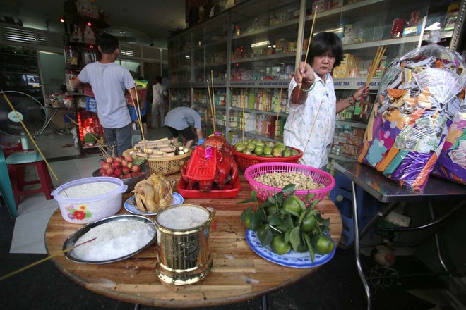 Tháng[-]7[-]âm[-]hay[-]gọi[-]tháng[-]'cô[-]hồn':[-]Kiêng[-]cữ[-]khoa[-]học[-]trong[-]làm[-]ăn,[-]cuộc[-]sống?
