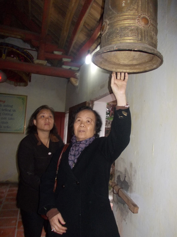 Ngôi[-]đền[-]ngàn[-]tuổi[-]và[-]chiếc[-]ấn[-]thiêng[-]bị[-]đánh[-]cắp