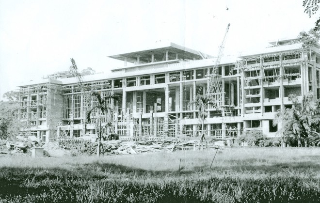 Những[-]hé[-]lộ[-]ít[-]người[-]biết[-]về[-]chuyện[-]phong[-]thủy[-]ở[-]Dinh[-]Độc[-]Lập