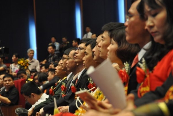 Thường[-]trực[-]Chính[-]phủ[-]kết[-]luận[-]việc[-]xét[-]công[-]nhận[-]chức[-]danh[-]giáo[-]sư,[-]phó[-]giáo[-]sư