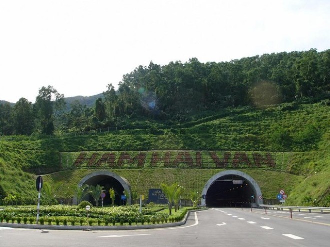 Từ[-]ngày[-]11/7,[-]hầm[-]đường[-]bộ[-]Hải[-]Vân[-]sẽ[-]đóng[-]cửa[-]mỗi[-]ngày[-]30[-]phút[-]