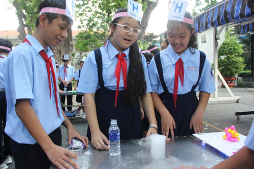 Học[-]sinh[-]hào[-]hứng[-]tiết[-]học[-]với[-]công[-]nghệ[-]4.0