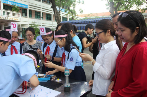 Học[-]sinh[-]hào[-]hứng[-]tiết[-]học[-]với[-]công[-]nghệ[-]4.0
