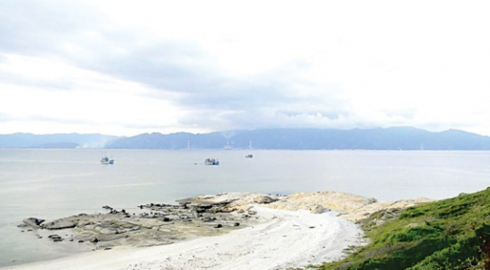 Hiệp[-]hội[-]Tôm[-]Bình[-]Thuận[-]lên[-]tiếng[-]vụ[-]nhận[-]chìm[-]gần[-]1[-]triệu[-]m3[-]bùn,[-]cát[-]ra[-]biển