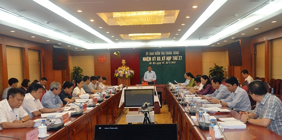 UBKT[-]Trung[-]ương[-]kỷ[-]luật,[-]đề[-]nghị[-]kỷ[-]luật[-]nhiều[-]cán[-]bộ[-]cao[-]cấp