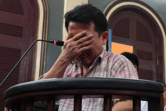 Khóc[-]lóc[-]làm[-]gì,[-]xấu[-]hổ[-]lắm[-]ông[-]Nguyễn[-]Minh[-]Hùng!