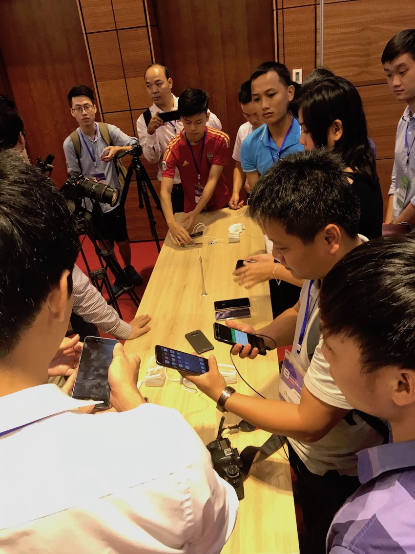 Bkav[-]ra[-]mắt[-]Bphone[-]2017