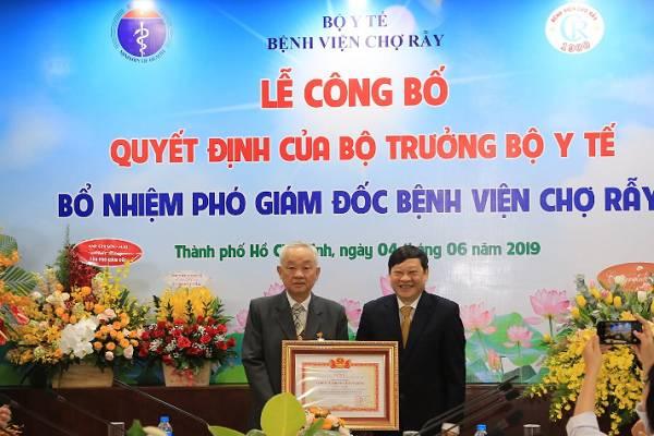 BV[-]Chợ[-]Rẫy:[-]GS.TS.BS[-]Nguyễn[-]Văn[-]Khôi[-]chính[-]thức[-]thôi[-]làm[-]nhiệm[-]vụ