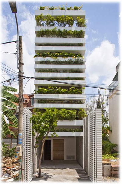 Mặt[-]trước[-]ngôi[-]nhà[-]Stacking[-]Green[-]của[-]KTS[-]Nguyễn[-]Trọng[-]Nghĩa[-]