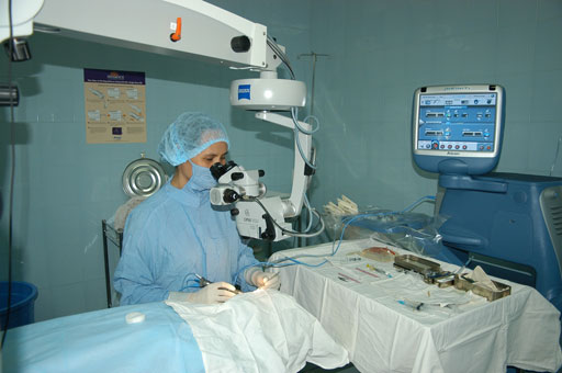 Giám[-]đốc[-]không[-]mổ[-]nhưng[-]vẫn[-]ký[-]3.042[-]hồ[-]sơ[-]bệnh[-]án