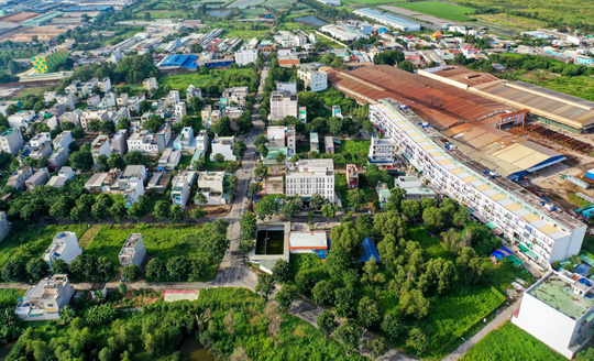 TP[-]HCM:[-]Lập[-]danh[-]sách[-]các[-]tổ[-]chức,[-]cá[-]nhân[-]môi[-]giới,[-]mua[-]bán[-]nhà[-]ở[-]không[-]phép