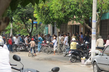Giám[-]đốc[-]Đài[-]PTTH[-]Long[-]An[-]treo[-]cổ[-]tự[-]tử