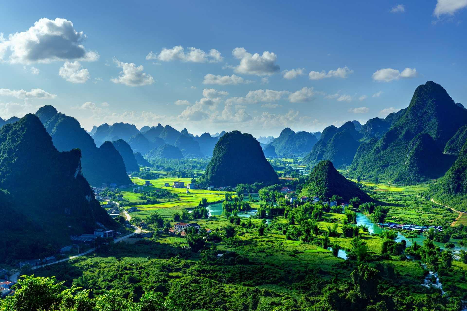 Cao[-]Bằng[-]bảo[-]vệ[-]môi[-]trường[-]để[-]phát[-]triển[-]du[-]lịch[-]