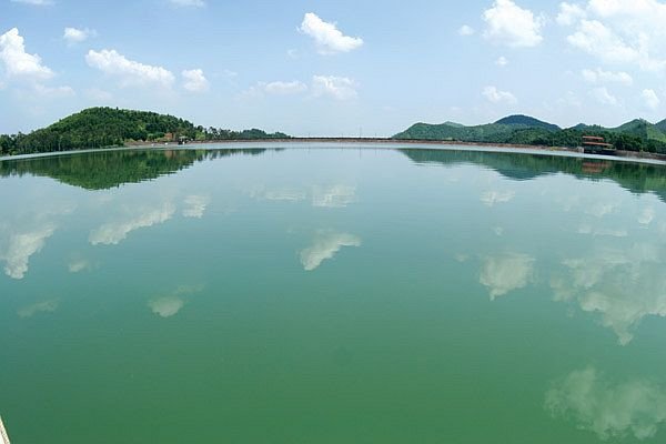 Thầu[-]dự[-]án[-]72[-]tỷ[-]đội[-]vốn[-]thành[-]2.600[-]tỷ:[-]Đại[-]gia[-]Xuân[-]Trường[-]tầm[-]cỡ[-]đến[-]đâu