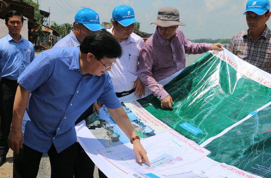 [-]Vụ[-]sạt[-]lở[-]bờ[-]sông[-]Vàm[-]Nao:[-]Thêm[-]nhiều[-]nhà[-]dân[-]mất[-]ngủ