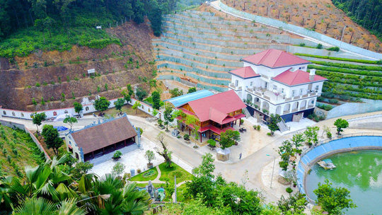 Khu[-]dinh[-]thự[-]“siêu[-]khủng”[-]của[-]vợ[-]Giám[-]đốc[-]Sở[-]ở[-]Yên[-]Bái