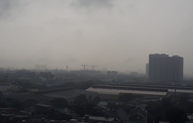 Vì[-]sao[-]sáng[-]nay[-]Sài[-]Gòn[-]sấm[-]chớp,[-]mưa[-]lớn?