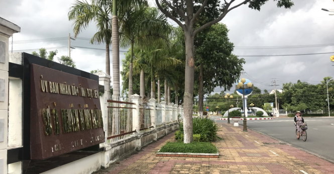 Bắt[-]ba[-]đội[-]trưởng[-]thuộc[-]Sở[-]Tài[-]nguyên[-]môi[-]trường[-]Bạc[-]Liêu