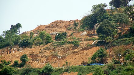 [-]Cận[-]cảnh[-]dự[-]án[-]“xẻ[-]thịt”[-]bán[-]đảo[-]Sơn[-]Trà
