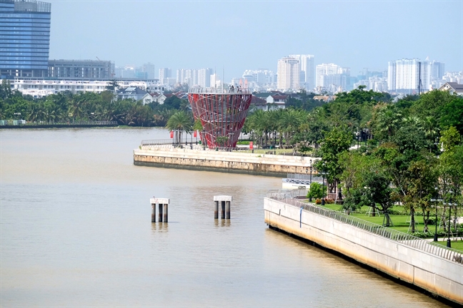 Giao[-]ban[-]công[-]tác[-]quản[-]lý[-]tài[-]nguyên[-]và[-]môi[-]trường[-]khu[-]vực[-]phía[-]Nam