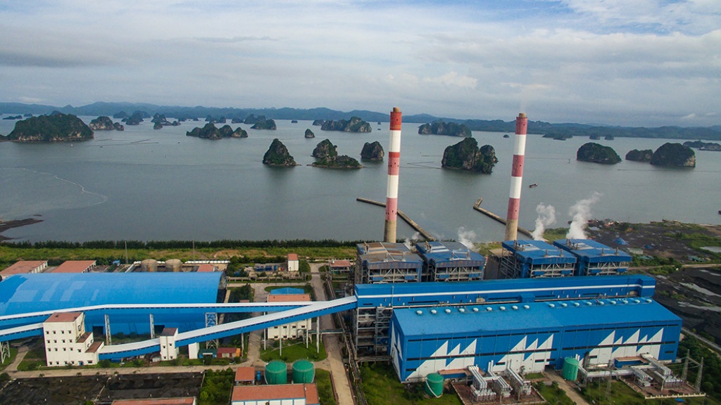 Quảng[-]Ninh:[-]Hàng[-]triệu[-]tấn[-]tro[-]xỉ[-]nhiệt[-]điện[-]uy[-]hiếp[-]môi[-]trường