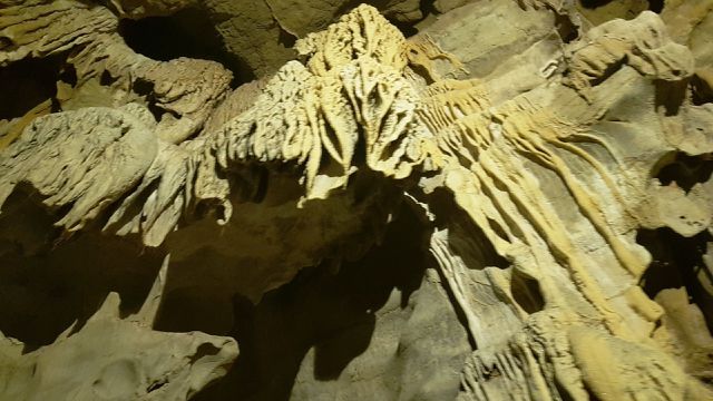 Ngỡ[-]ngàng[-]vẻ[-]đẹp[-]mê[-]hoặc[-]ở[-]“chốn[-]thần[-]tiên”[-]trong[-]di[-]sản[-]Tràng[-]An