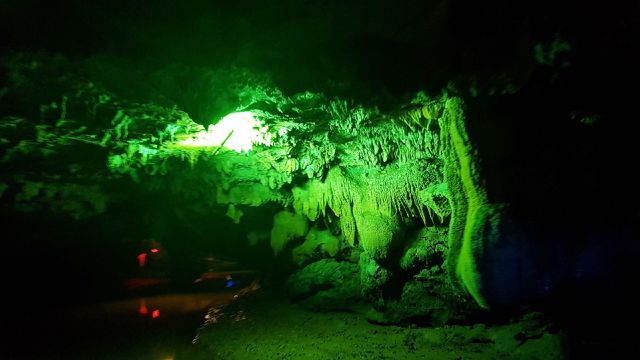 Ngỡ[-]ngàng[-]vẻ[-]đẹp[-]mê[-]hoặc[-]ở[-]“chốn[-]thần[-]tiên”[-]trong[-]di[-]sản[-]Tràng[-]An