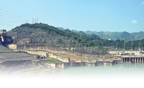 Thủy[-]điện[-]Việt[-]Nam[-]đi[-]“ngược[-]chiều”[-]thế[-]giới
