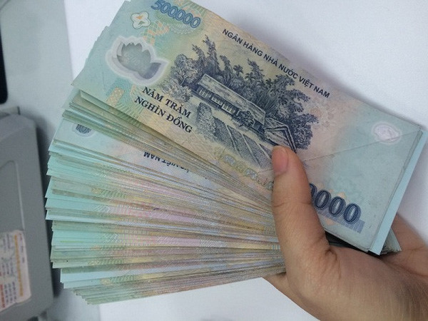 Một[-]phó[-]Cục[-]trưởng[-]Bộ[-]Tài[-]nguyên-Môi[-]trường[-]báo[-]mất[-]gần[-]400[-]triệu[-]trong[-]khách[-]sạn